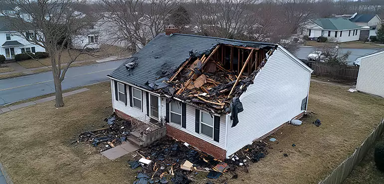 Why Choose Us for Selling Damaged House in Osceola, AR?